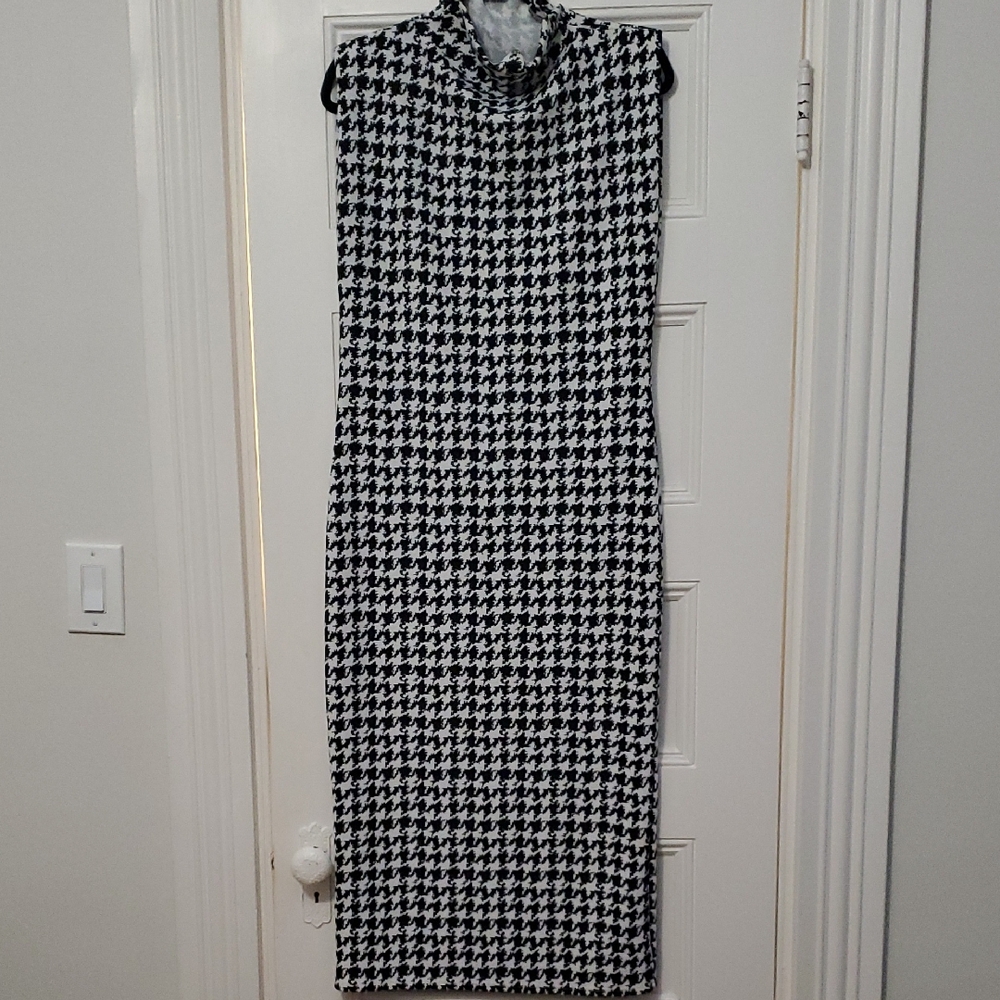 SHEIN Black and White Houndstooth High Neck Maxi Fitted Dress